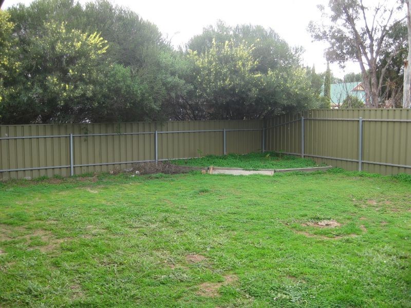 1 Everard Avenue, Andrews Farm SA 5114