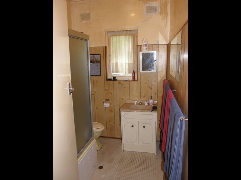 8 Wallace Road, Elizabeth Vale SA 5112