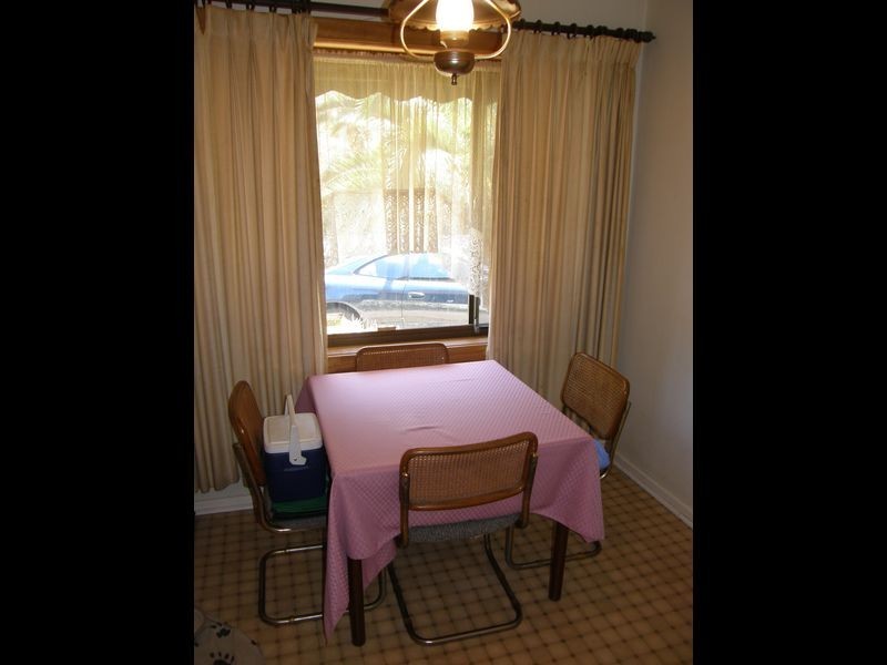 8 Wallace Road, Elizabeth Vale SA 5112