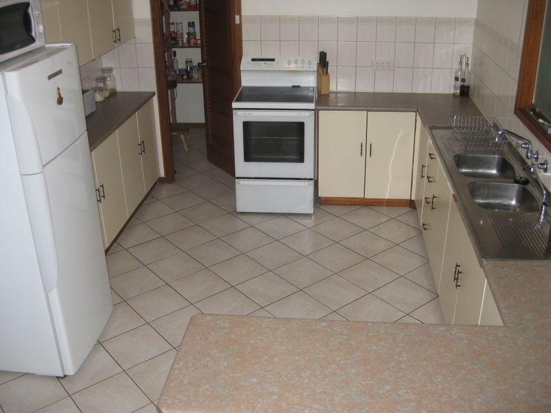 8 Haslam Crescent, Elizabeth Vale SA 5112