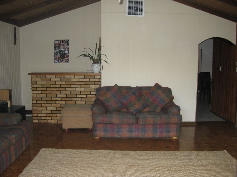 8 Haslam Crescent, Elizabeth Vale SA 5112