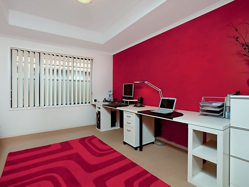 98 President Avenue, Andrews Farm SA 5114