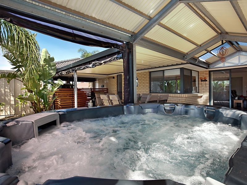 98 President Avenue, Andrews Farm SA 5114