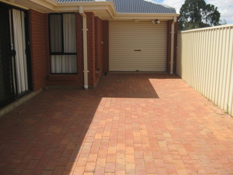 6 Strathaird Boulevard, Smithfield SA 5114