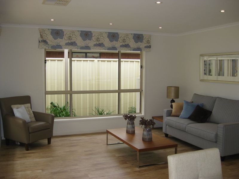 13 Arcadia Drive, Smithfield SA 5114