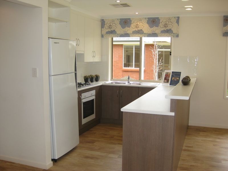 13 Arcadia Drive, Smithfield SA 5114