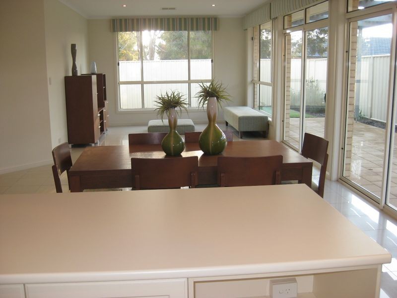 17 Arcadia Drive, Smithfield SA 5114