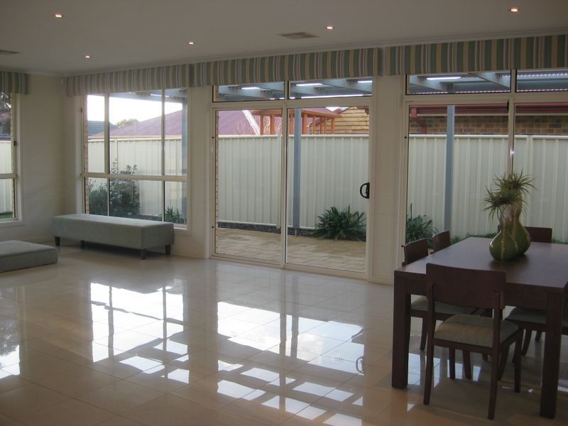 17 Arcadia Drive, Smithfield SA 5114