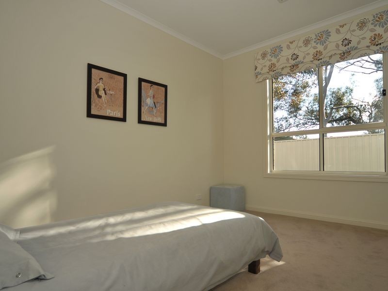 17 Arcadia Drive, Smithfield SA 5114