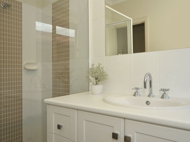 17 Arcadia Drive, Smithfield SA 5114