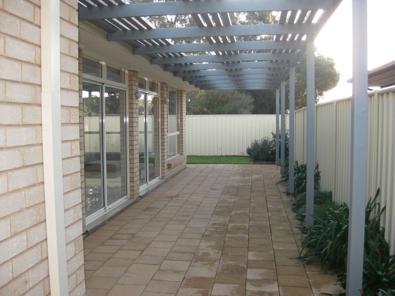 17 Arcadia Drive, Smithfield SA 5114