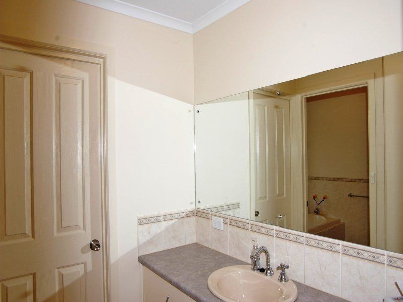 5 Dylan Close, Munno Para West SA 5115