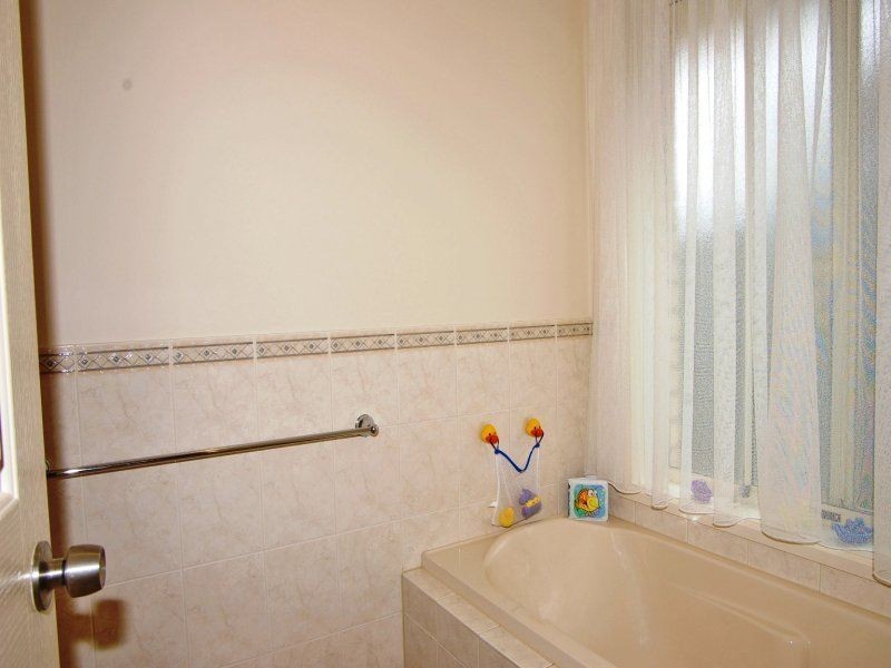 5 Dylan Close, Munno Para West SA 5115