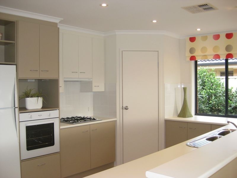 15 Arcadia Drive, Smithfield SA 5114