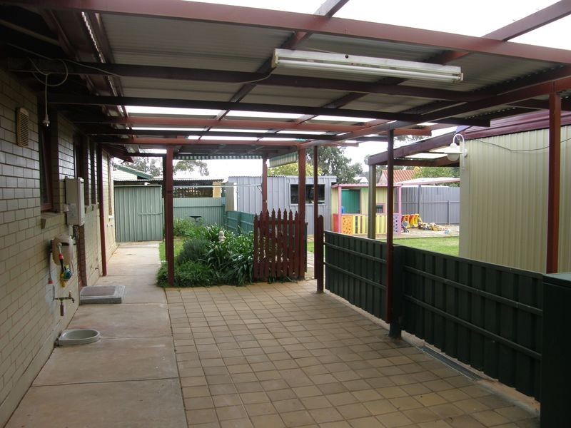 10 Wilterna Crescent, Smithfield SA 5114