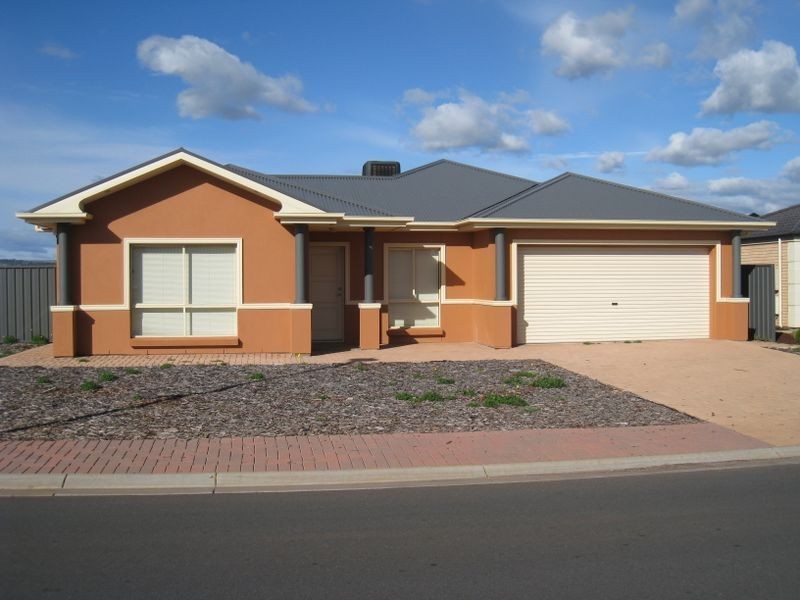 19 Lakeside Drive, Andrews Farm SA 5114