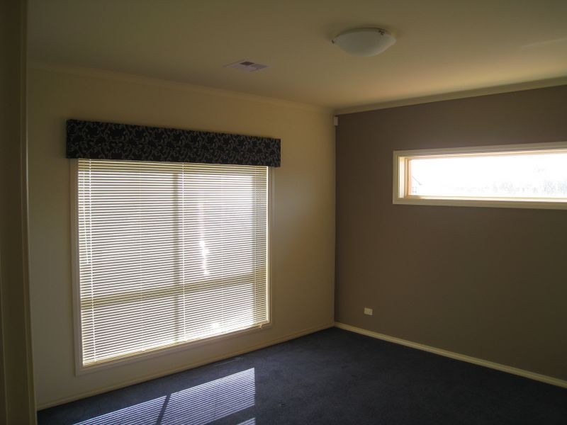 19 Lakeside Drive, Andrews Farm SA 5114