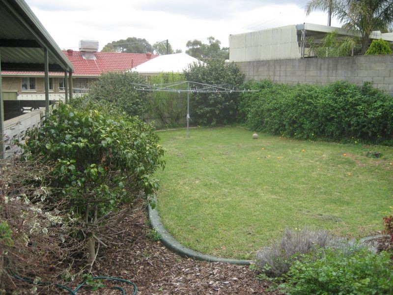 6 Domain Avenue, Para Vista SA 5093