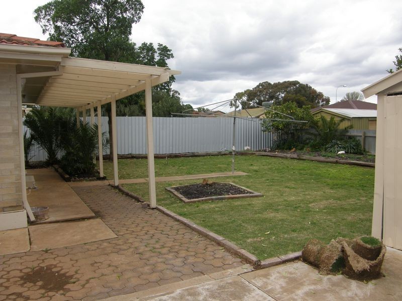 2 Burford Street, Elizabeth Downs SA 5113