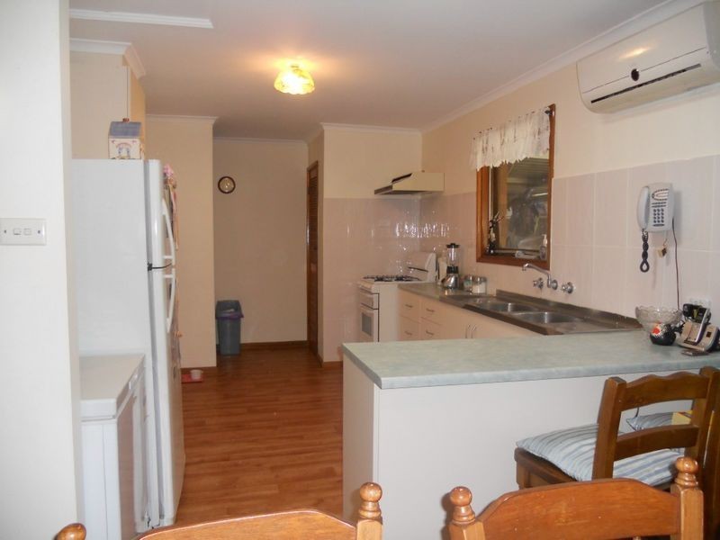 12 Parachilna Court, Smithfield SA 5114