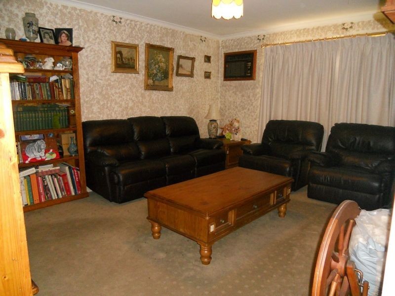 12 Parachilna Court, Smithfield SA 5114