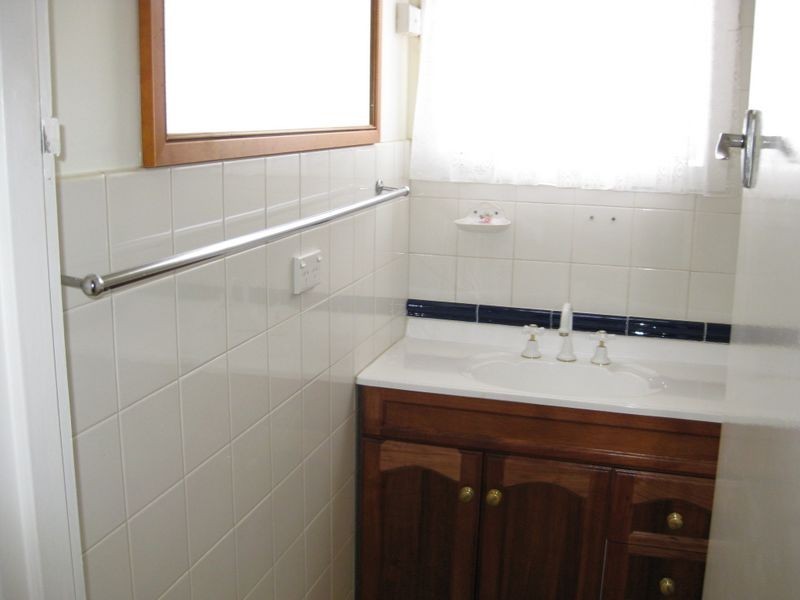 10 Robins Street, Elizabeth Downs SA 5113