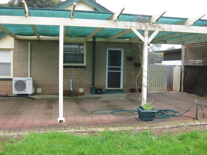 10 Robins Street, Elizabeth Downs SA 5113