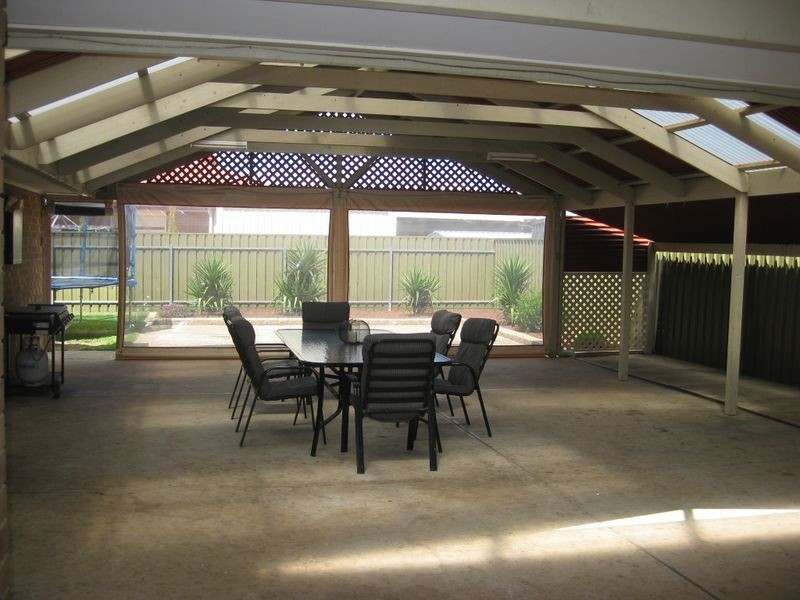 8 Earl Court, Andrews Farm SA 5114