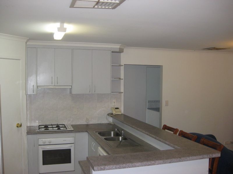 8 Earl Court, Andrews Farm SA 5114