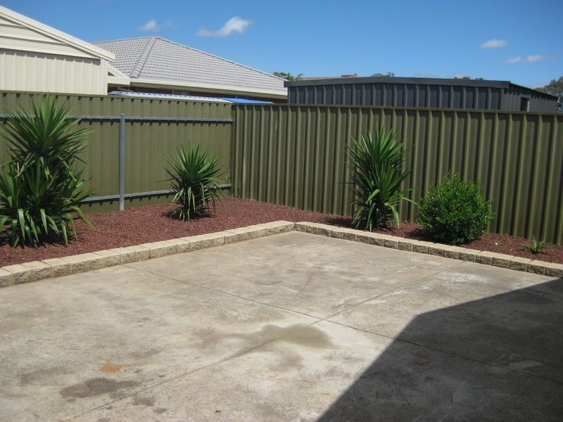 8 Earl Court, Andrews Farm SA 5114