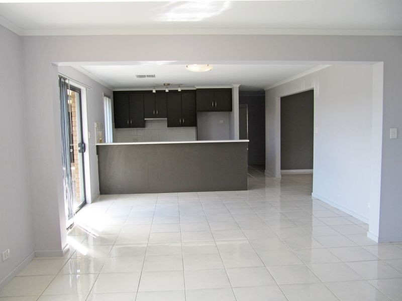 13 Everest Avenue, Andrews Farm SA 5114