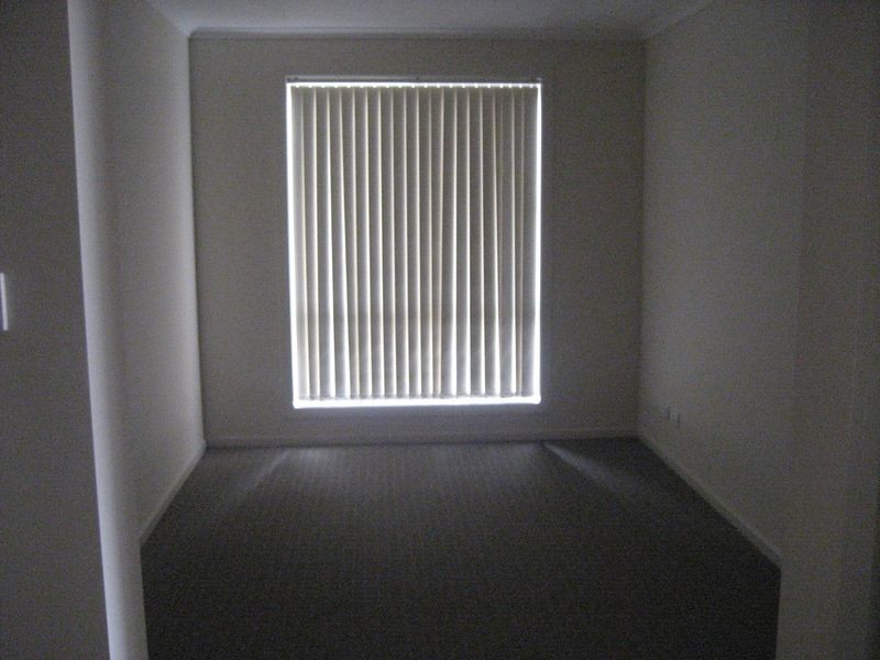 21 Coonawarra Avenue, Andrews Farm SA 5114