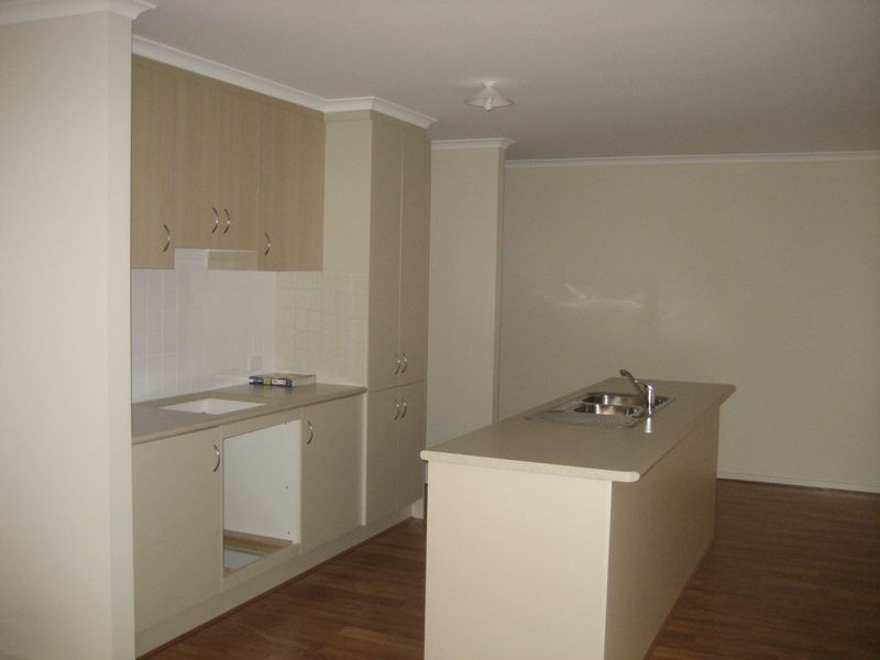 21 Coonawarra Avenue, Andrews Farm SA 5114