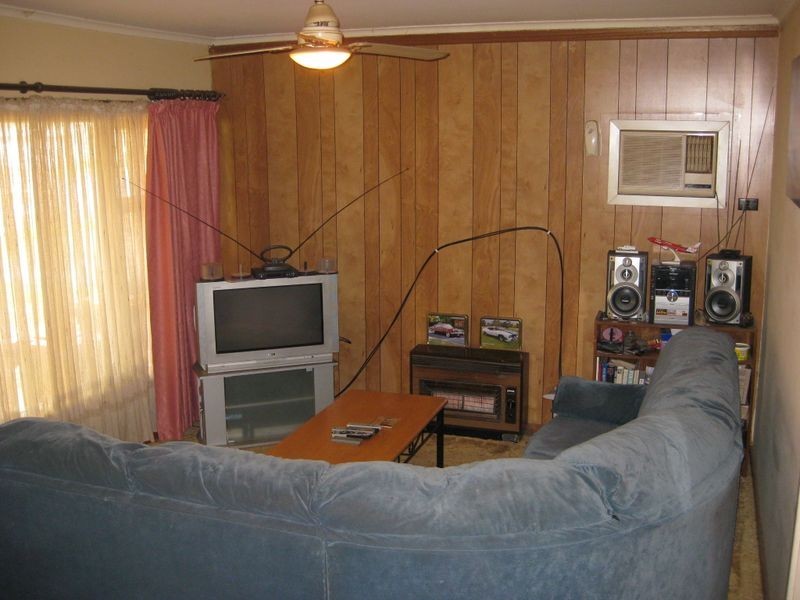 14 Saint Road, Smithfield Plains SA 5114