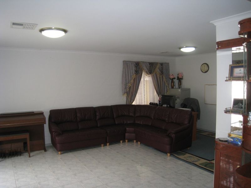 11 Minorca Court, Parafield Gardens SA 5107