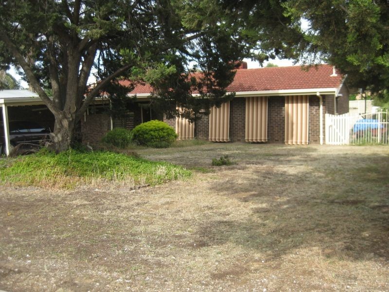 4 Inwood Road, Elizabeth East SA 5112