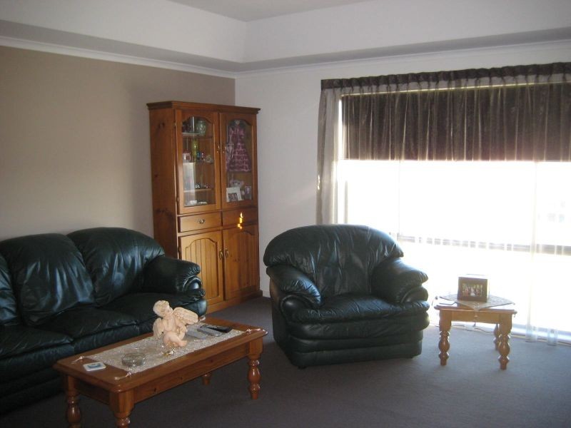 15 Lorikeet Grove, Hewett SA 5118