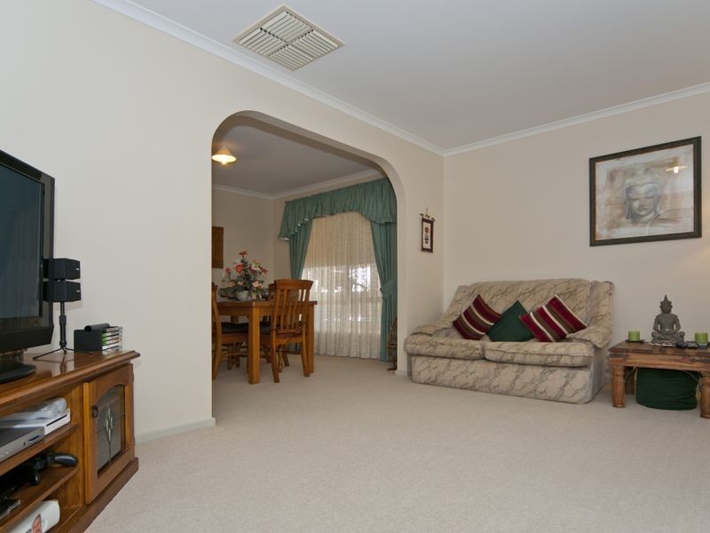 9 Winston Crescent, Hillbank SA 5112