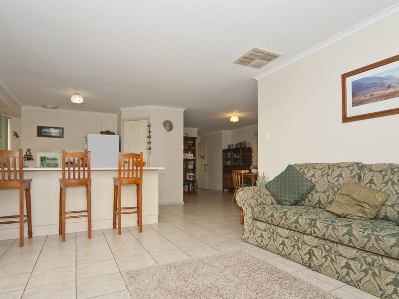 9 Winston Crescent, Hillbank SA 5112