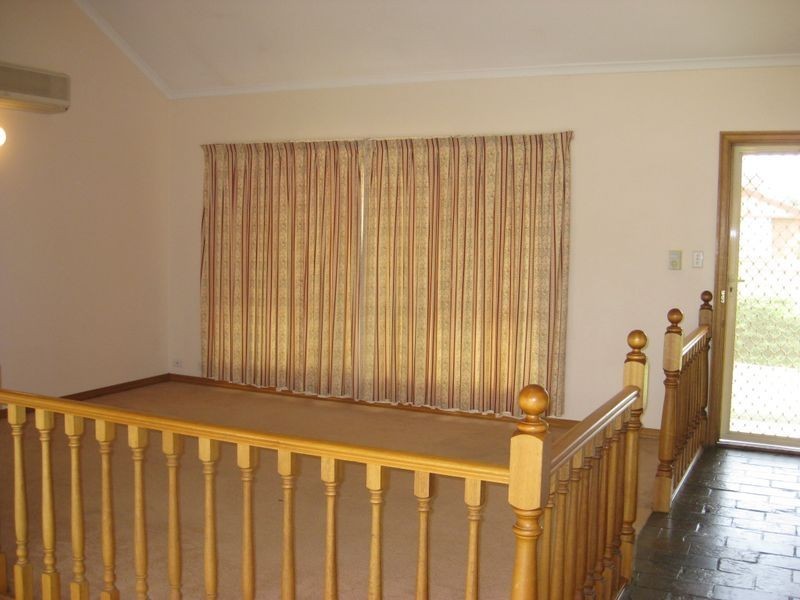 25 President Avenue, Andrews Farm SA 5114