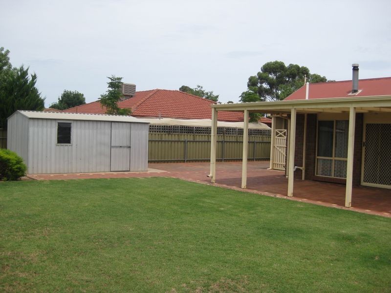 25 President Avenue, Andrews Farm SA 5114