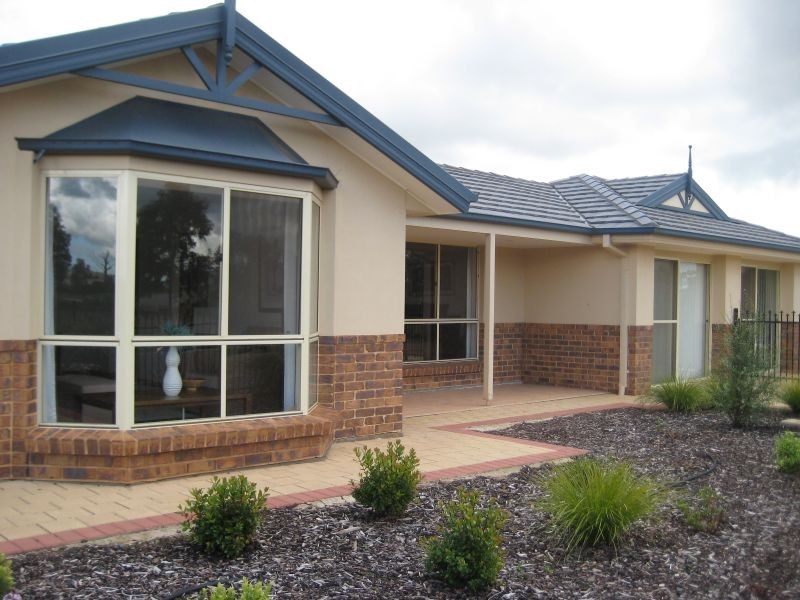 22 Strathaird Boulevard, Smithfield SA 5114