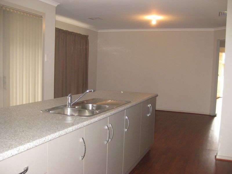 5 Ebenezer Court, Andrews Farm SA 5114