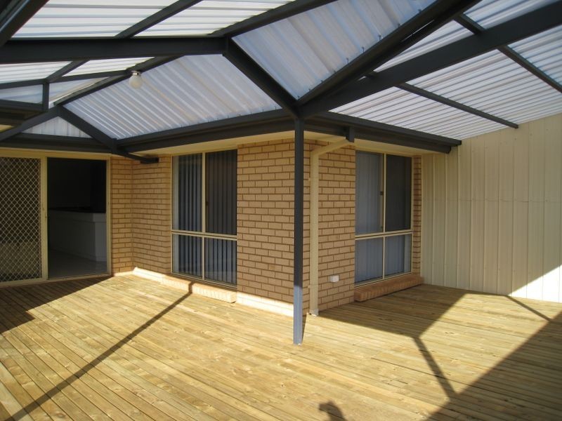 2 Grace Boulevard, Smithfield Plains SA 5114