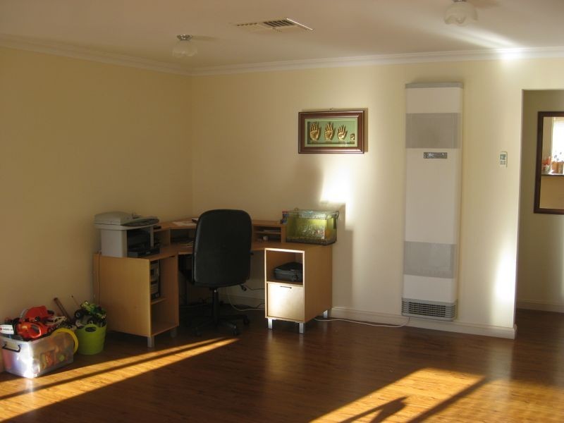 129 President Avenue, Andrews Farm SA 5114