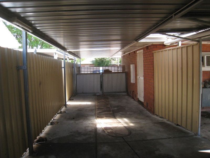 13 St Leonard Crescent, Elizabeth Downs SA 5113