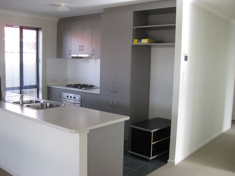 99 Lakeside Drive, Andrews Farm SA 5114