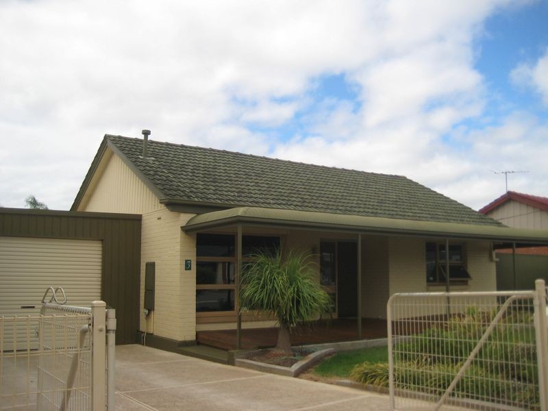 3 Barker Crescent, Smithfield Plains SA 5114