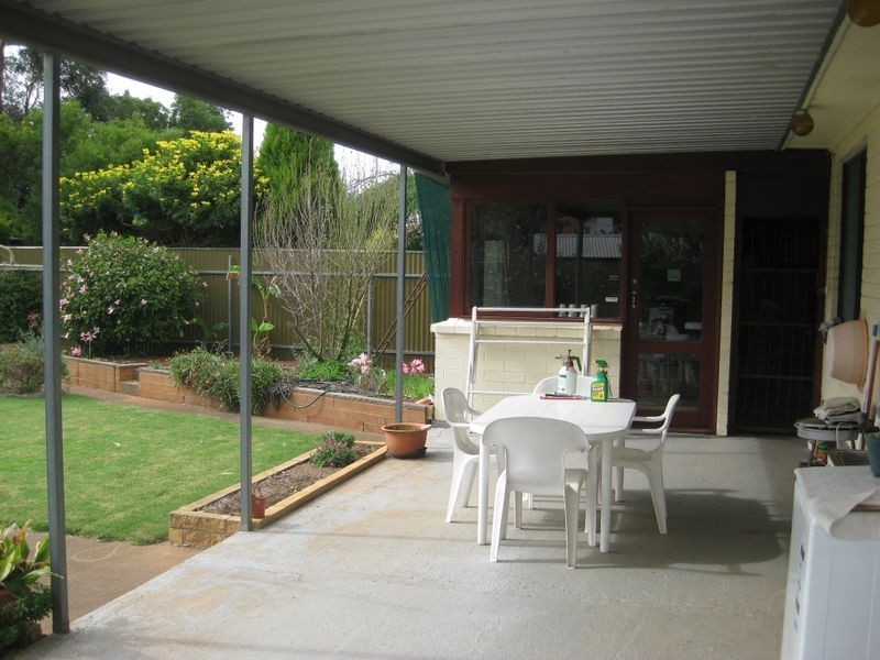 97 Mofflin Road, Elizabeth Vale SA 5112