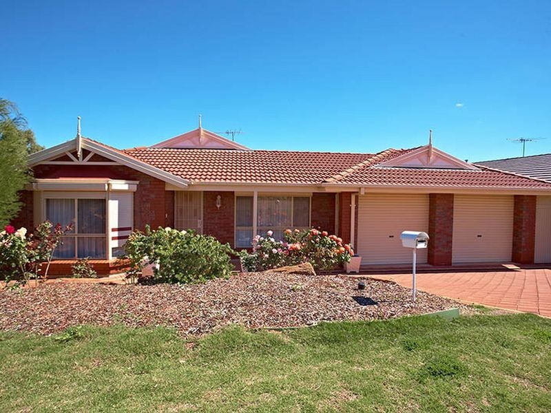17 Kingate Boulevard, Blakeview SA 5114